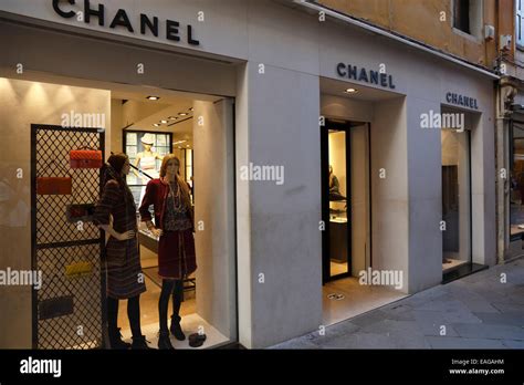 boutique chanel in venice